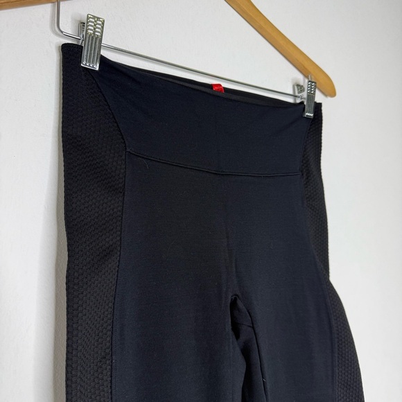 Spanx Textured Panel Ponte Knit Leggings Size Medium 8/10 - Picture 6 of 8